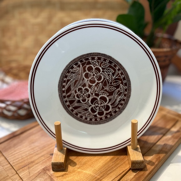 S/2 Corelle brown Batik plates - Picture 3 of 7